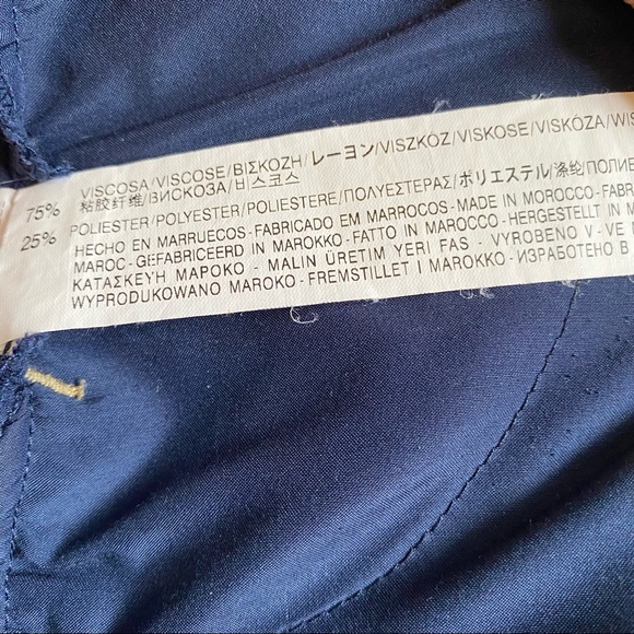 Bershka women’s fluid roll hem navy blue shorts. Size 10 - Picture 13 of 13